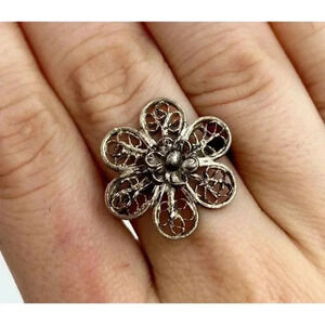 Foral Filigree Pewter Handmade 6 Petaled Vintage Ring - size 7.5